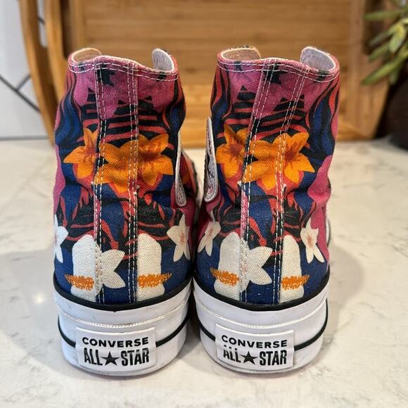 Converse CTAS LIFT HI STRAWBERRY JAM WHITE BLACK platform tropical print size 8 - Picture 9 of 16
